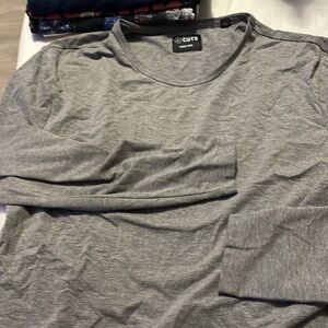 CUTS Curve Hem Gray Long Sleeve